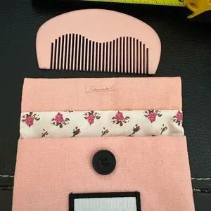 Gucci | Accessories | Nwot Gucci Comb And Pouch Perfect For  display picture 2